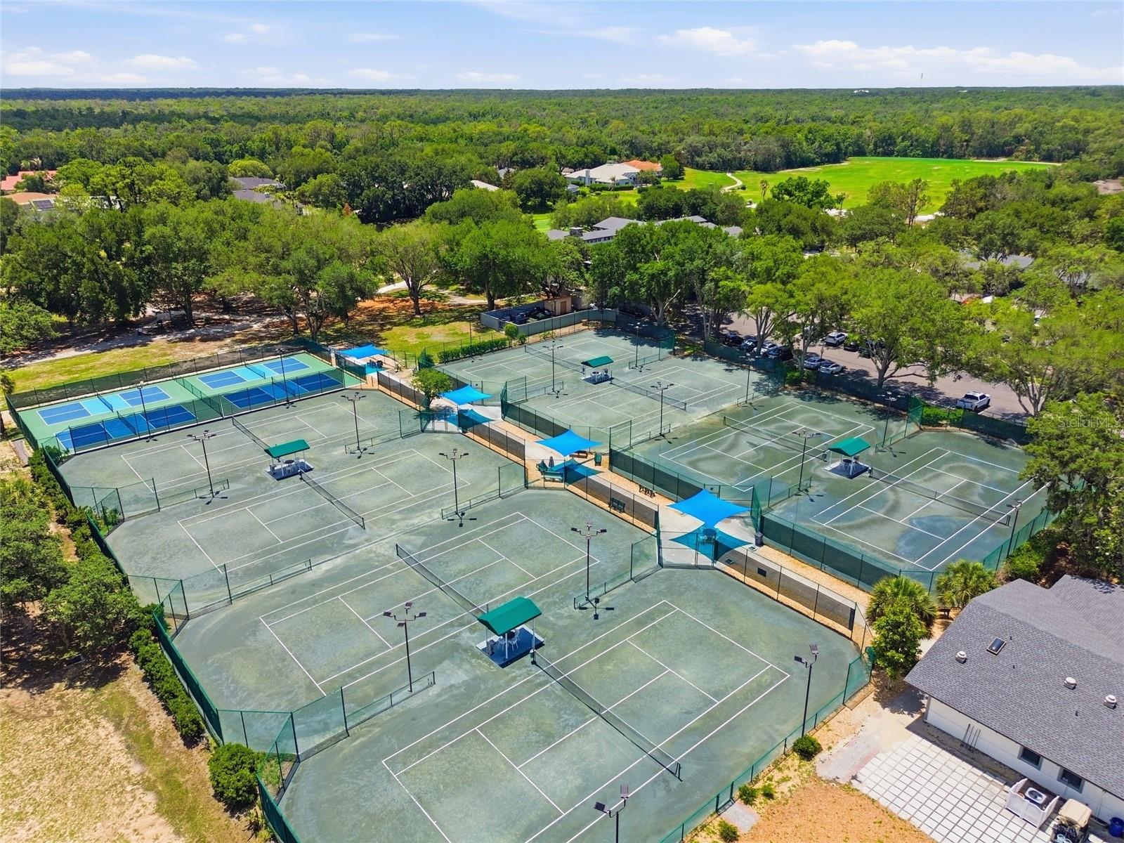 RIVER HILLS COUNTRY CLUB PH - Residential