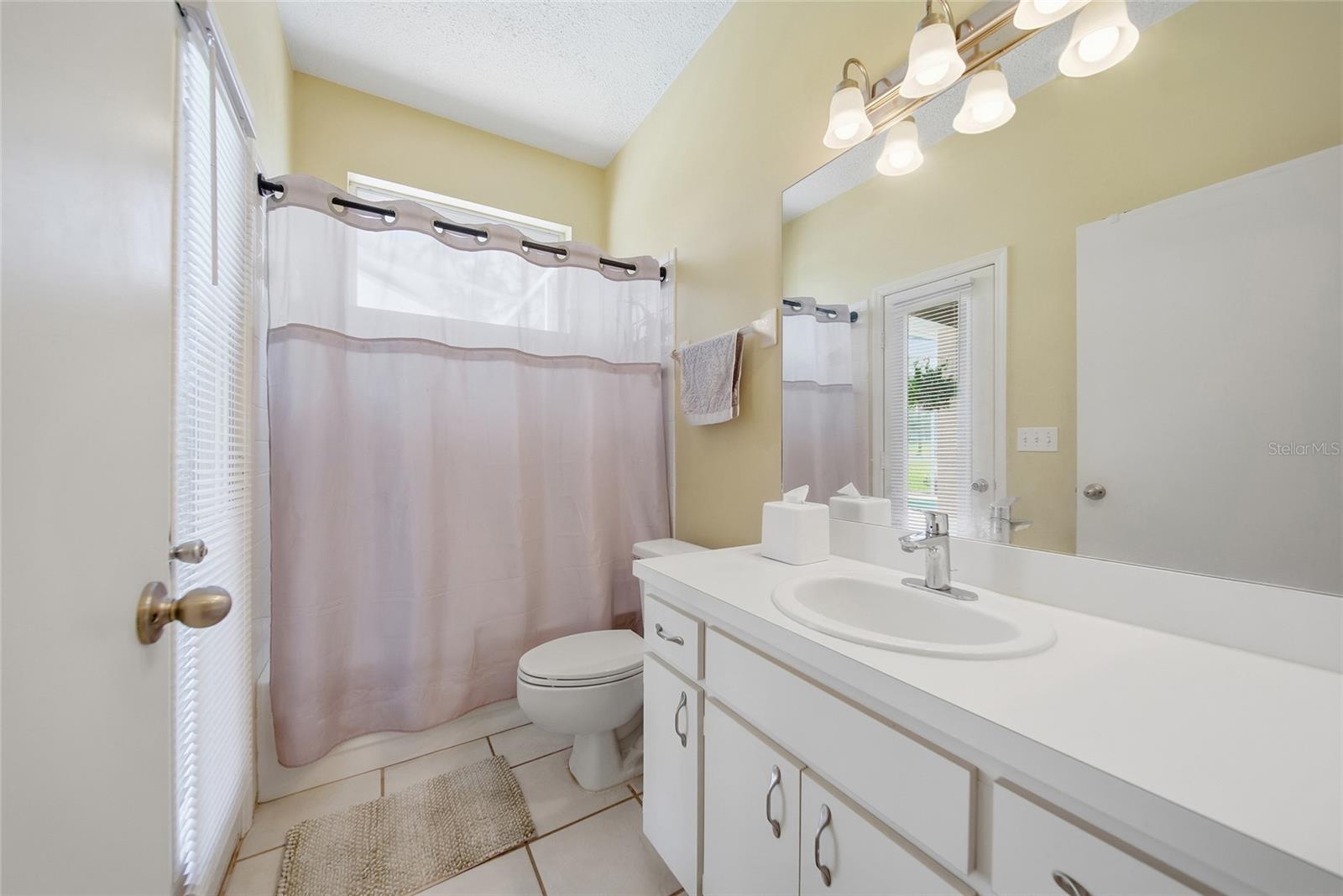 RIVER HILLS COUNTRY CLUB PH - Residential