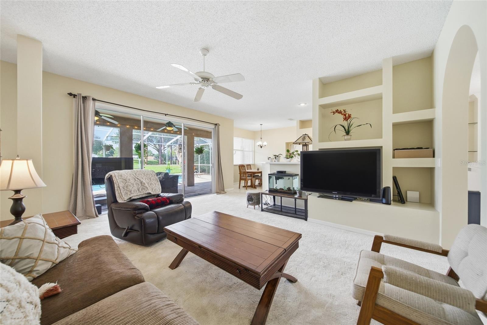 RIVER HILLS COUNTRY CLUB PH - Residential