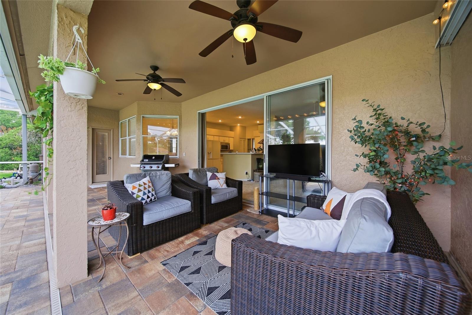RIVER HILLS COUNTRY CLUB PH - Residential