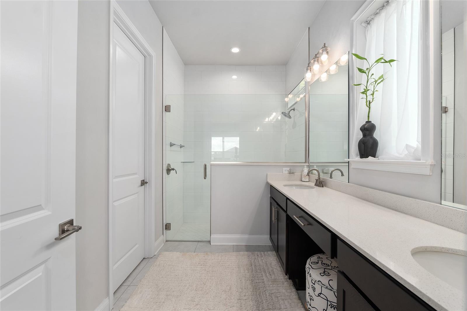 OAKMONT - Residential