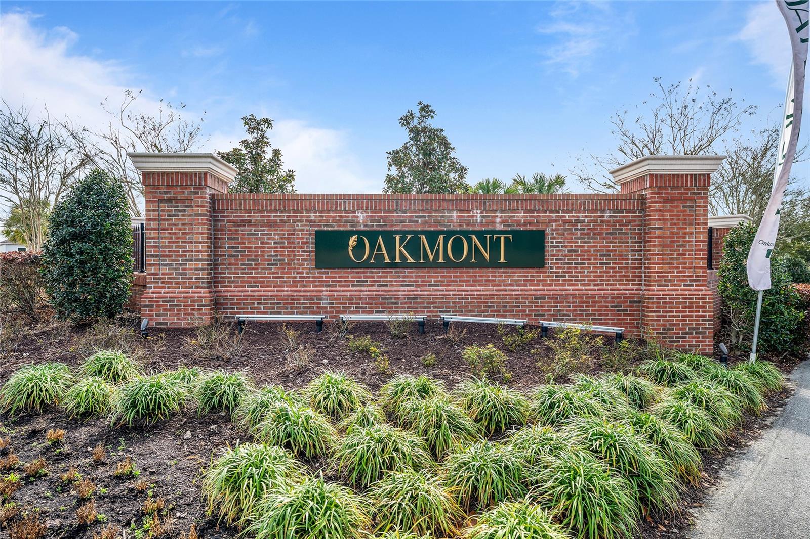 OAKMONT - Residential