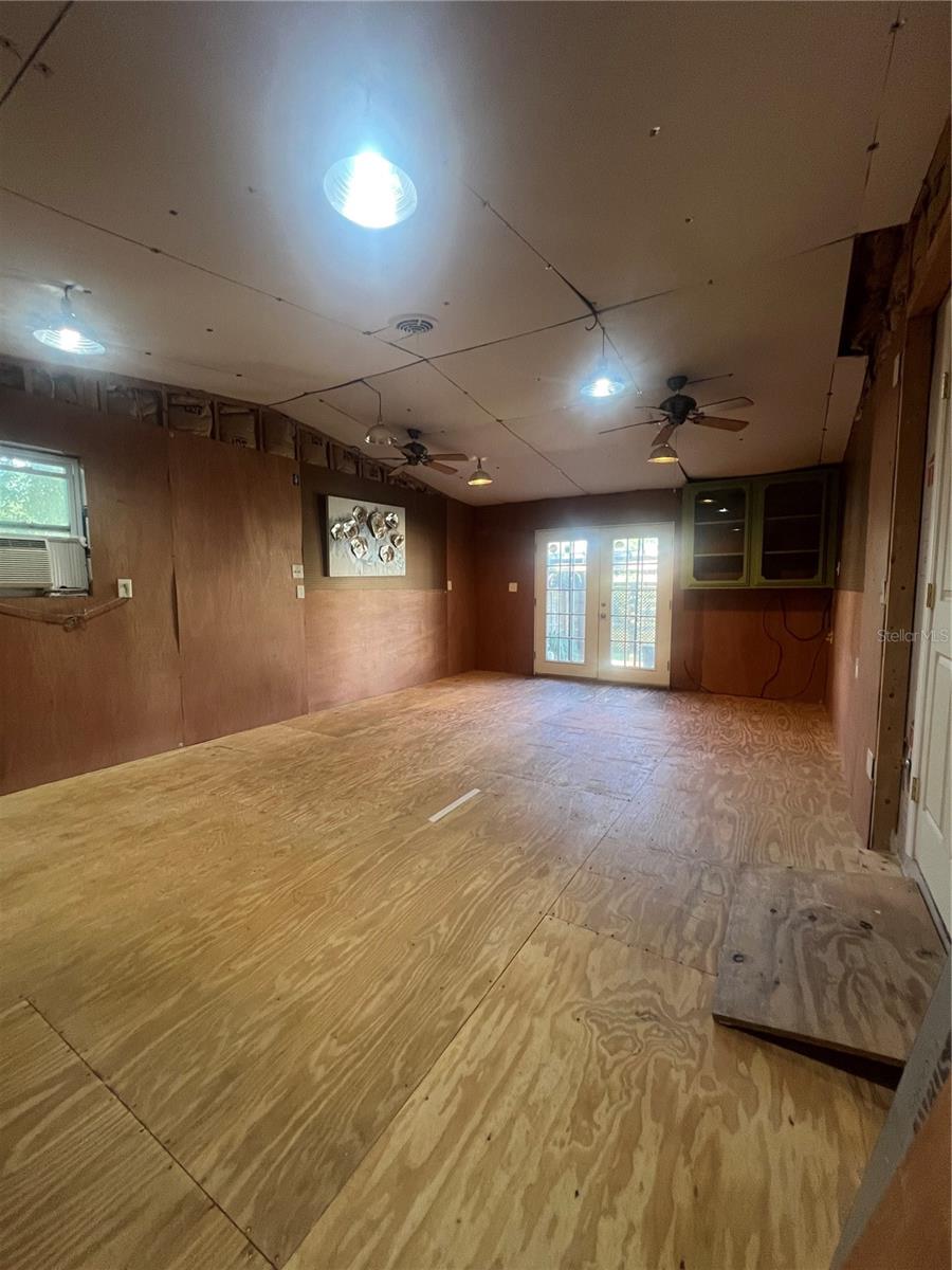 LADY LAKE ORANGE BLOSSOM GARDENS UNIT 01 - Residential