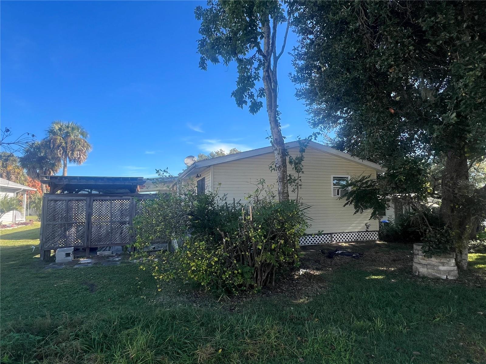 LADY LAKE ORANGE BLOSSOM GARDENS UNIT 01 - Residential