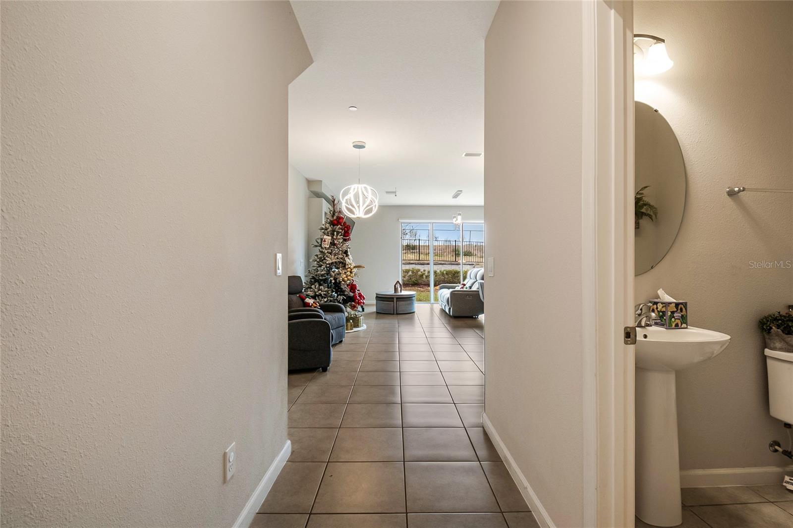 HOLDEN RDG TWNHMS - Residential