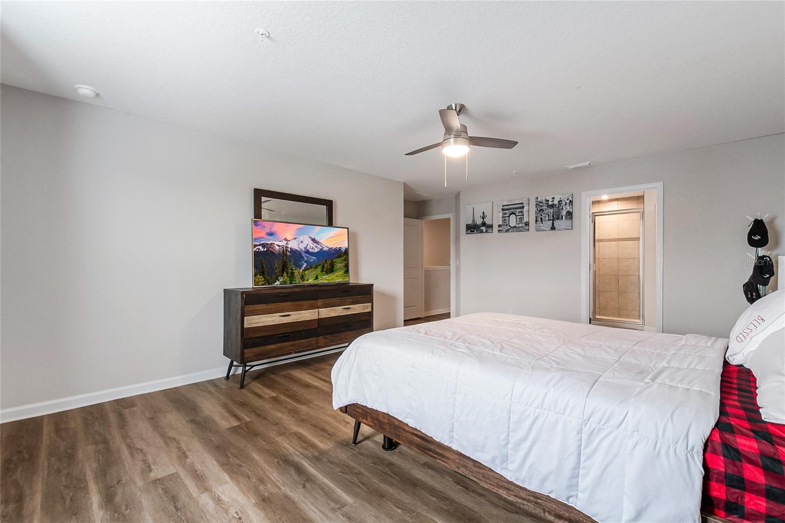 HOLDEN RDG TWNHMS - Residential