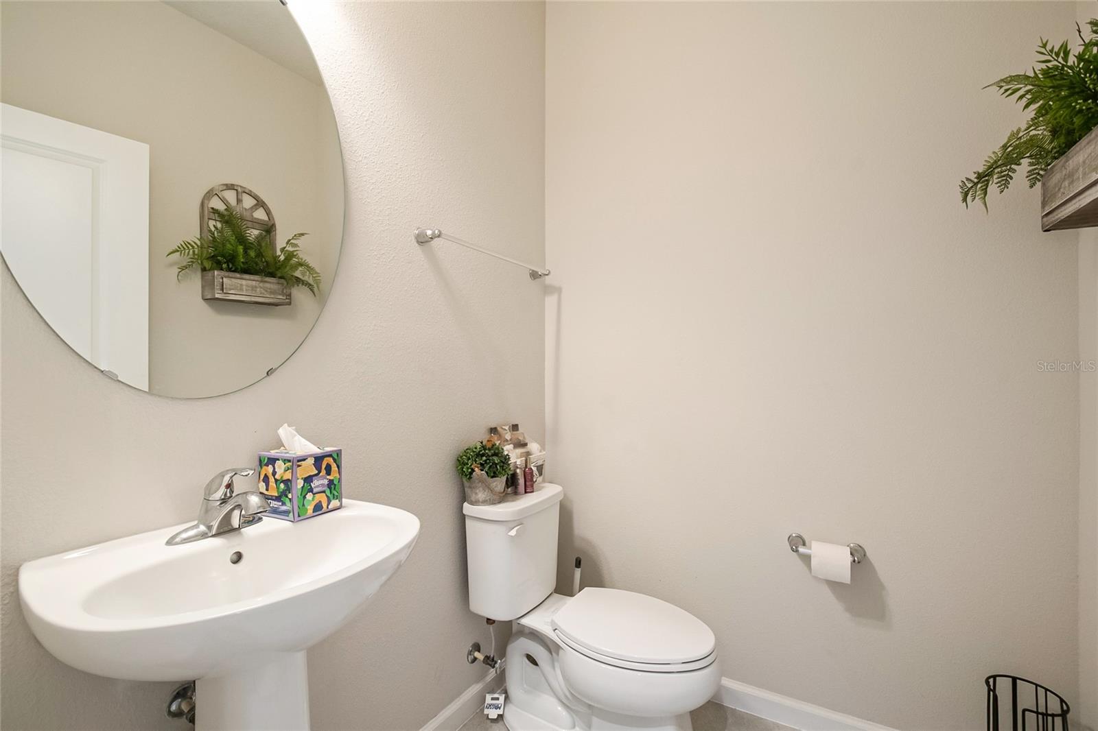 HOLDEN RDG TWNHMS - Residential