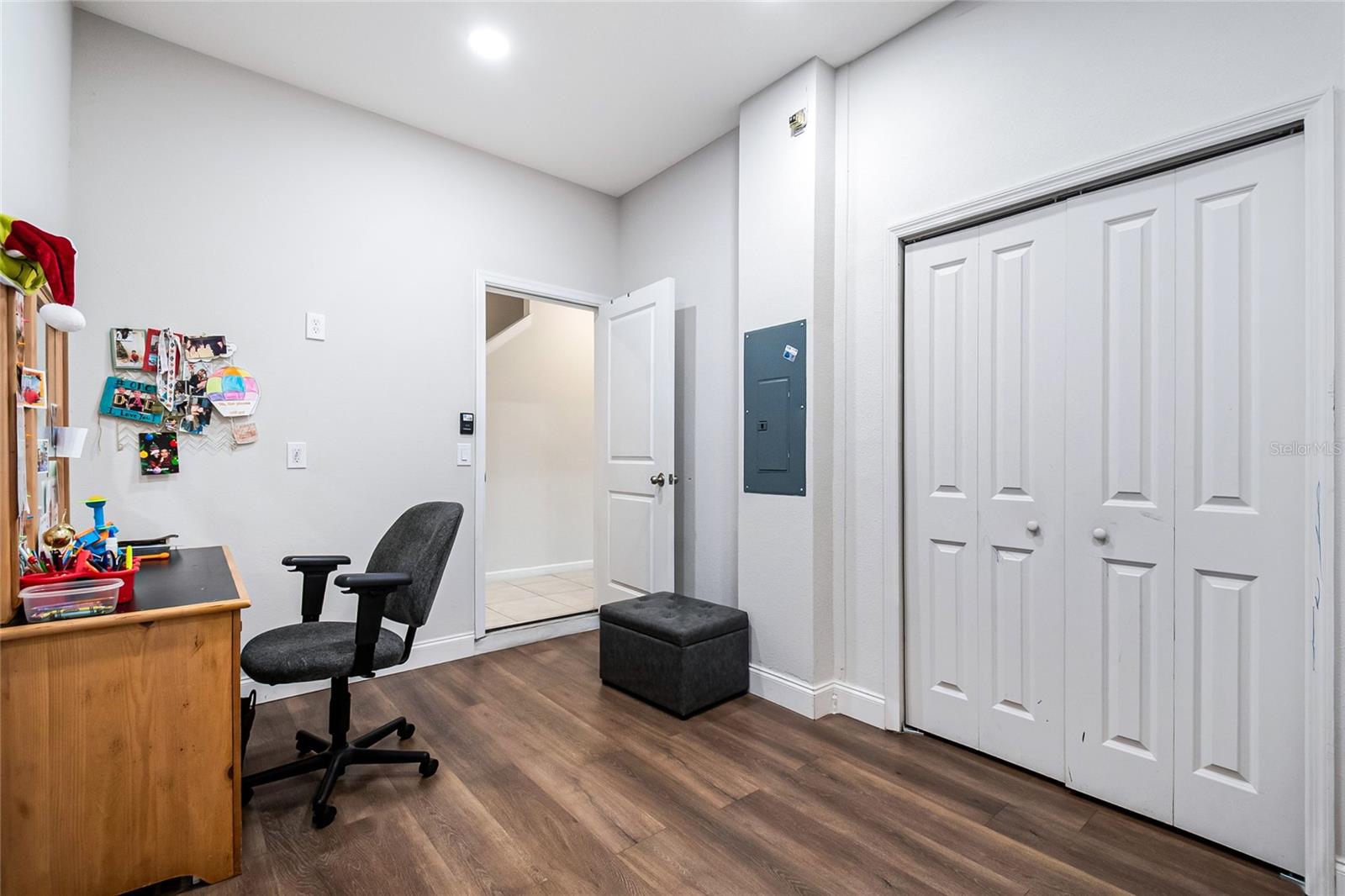 HOLDEN RDG TWNHMS - Residential