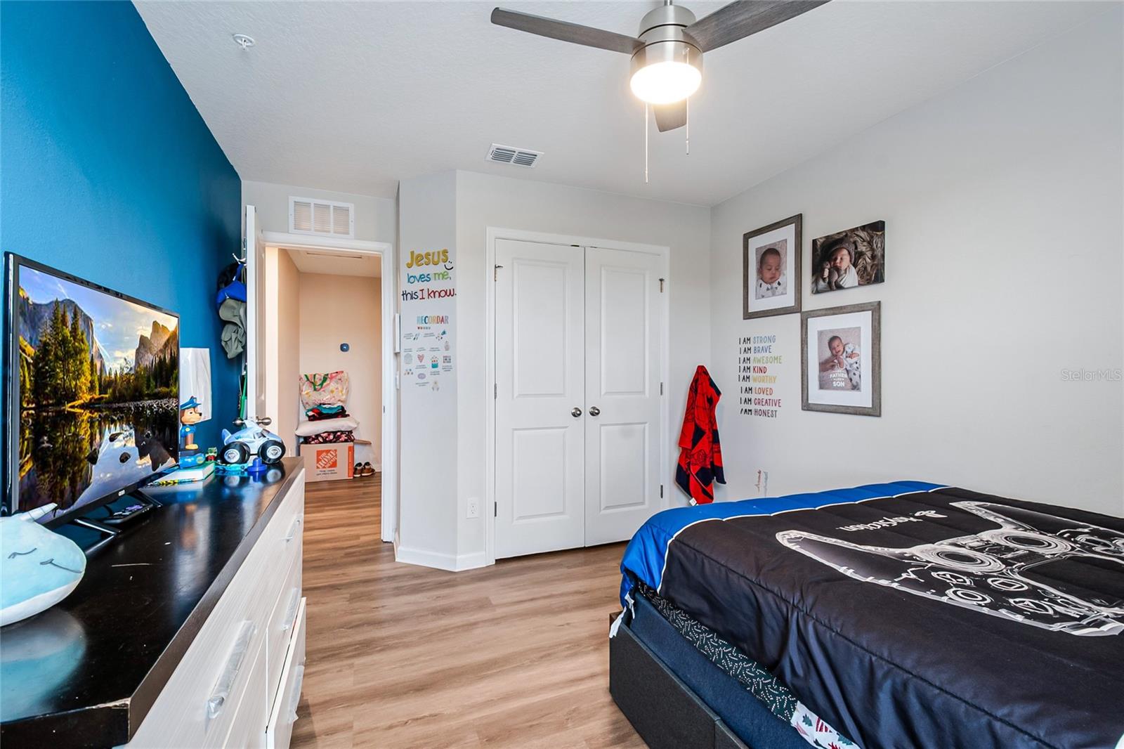 HOLDEN RDG TWNHMS - Residential