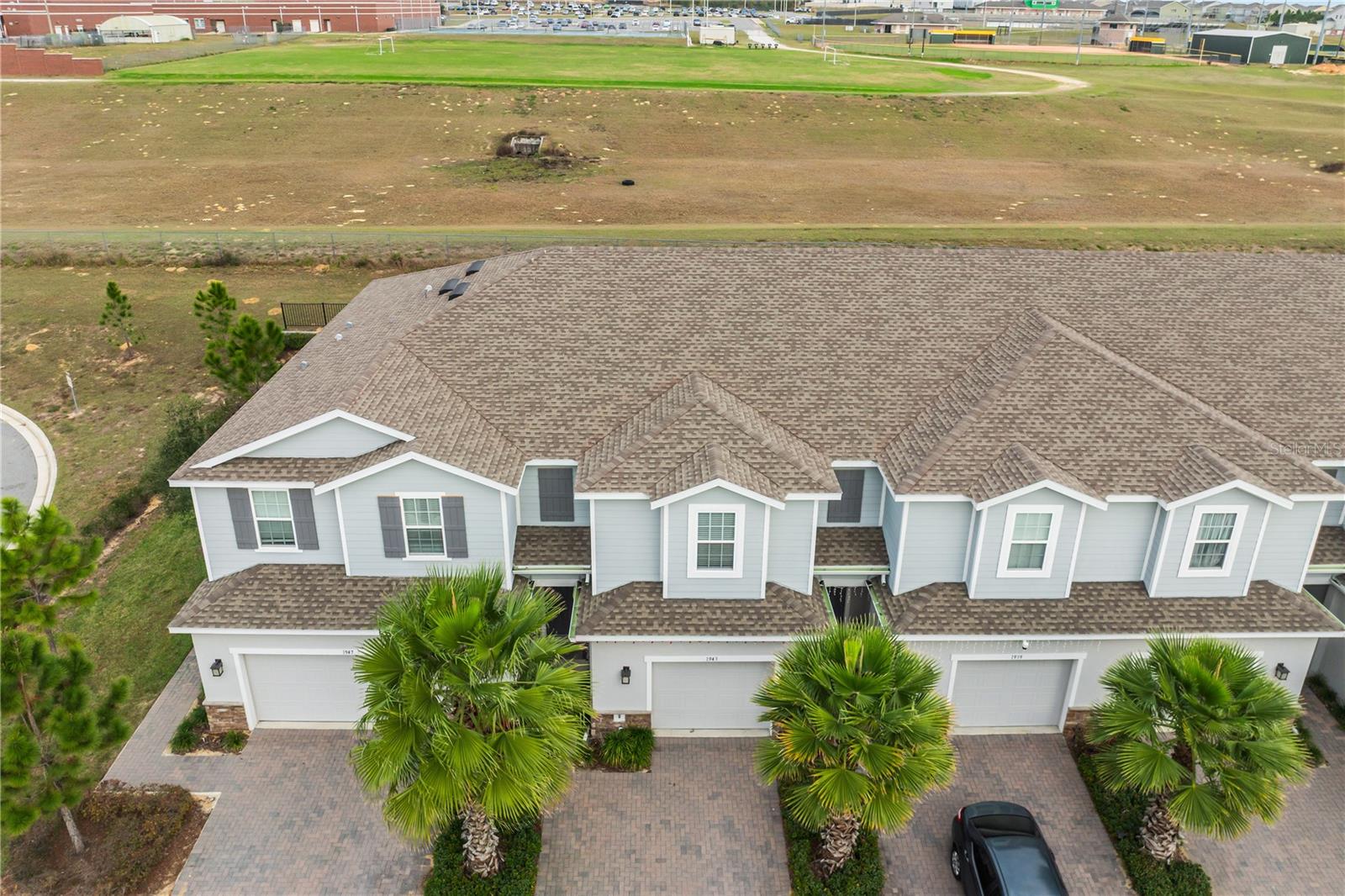 HOLDEN RDG TWNHMS - Residential