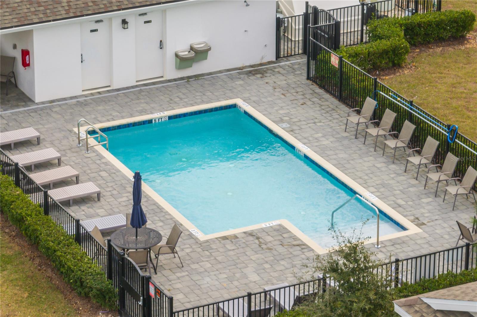 HOLDEN RDG TWNHMS - Residential