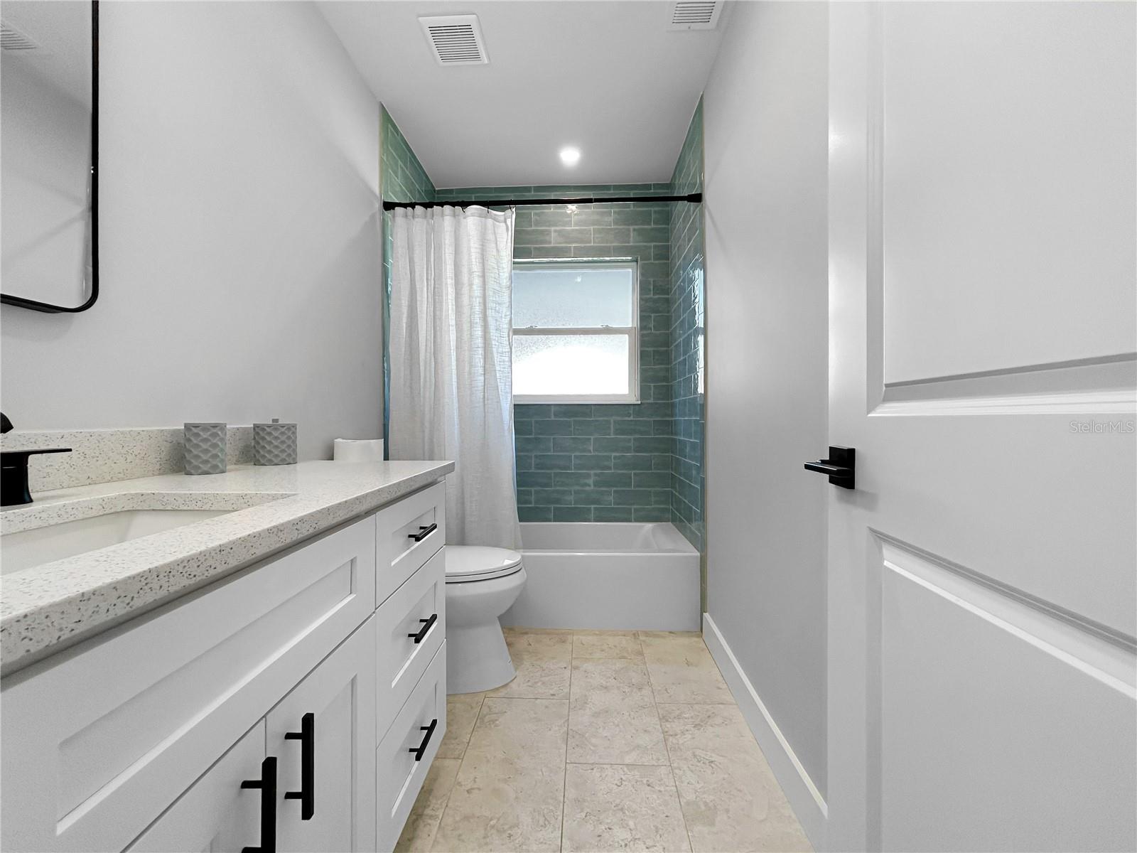 SOUTH GATE - Residential