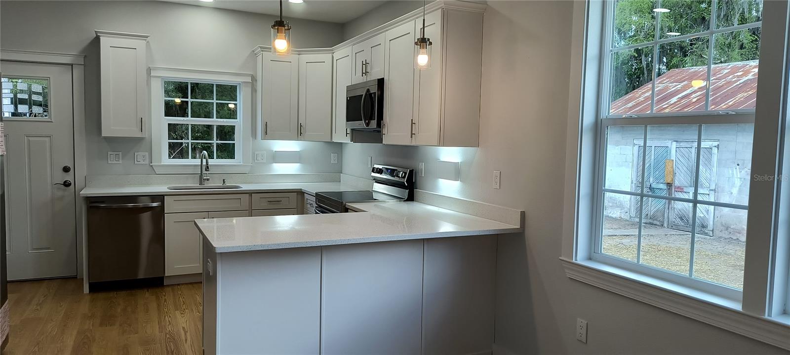 RAVENSWOOD - Residential