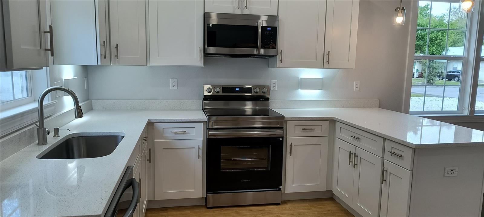 RAVENSWOOD - Residential