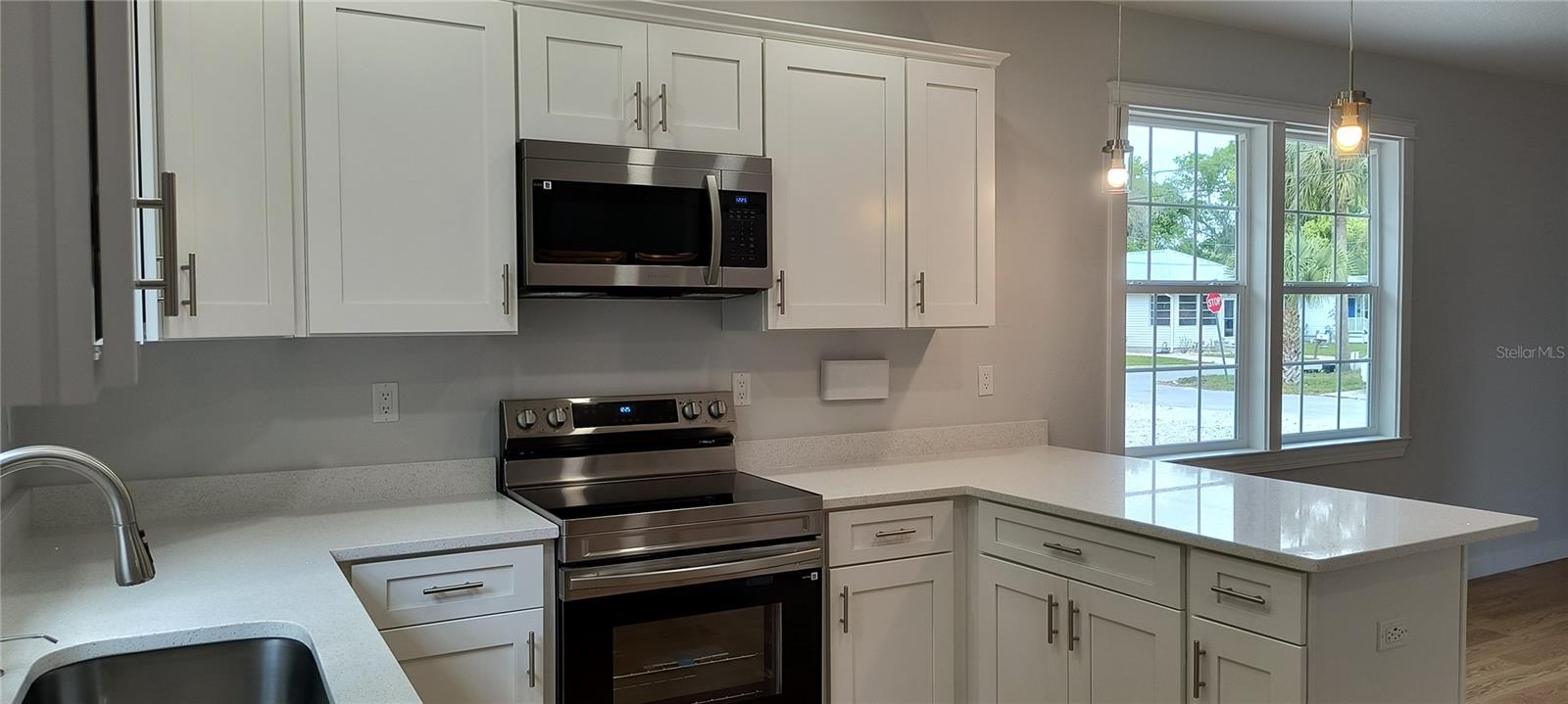 RAVENSWOOD - Residential