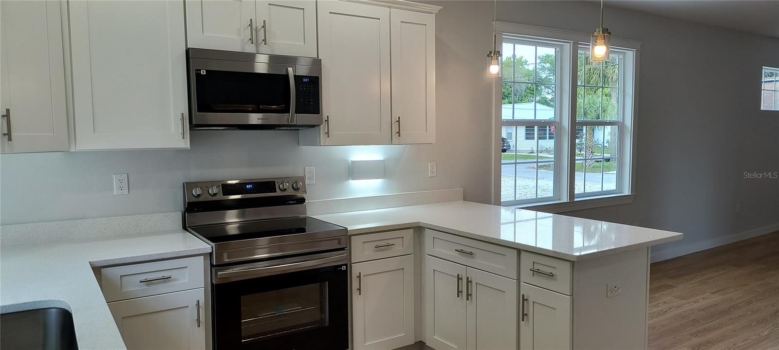 RAVENSWOOD - Residential