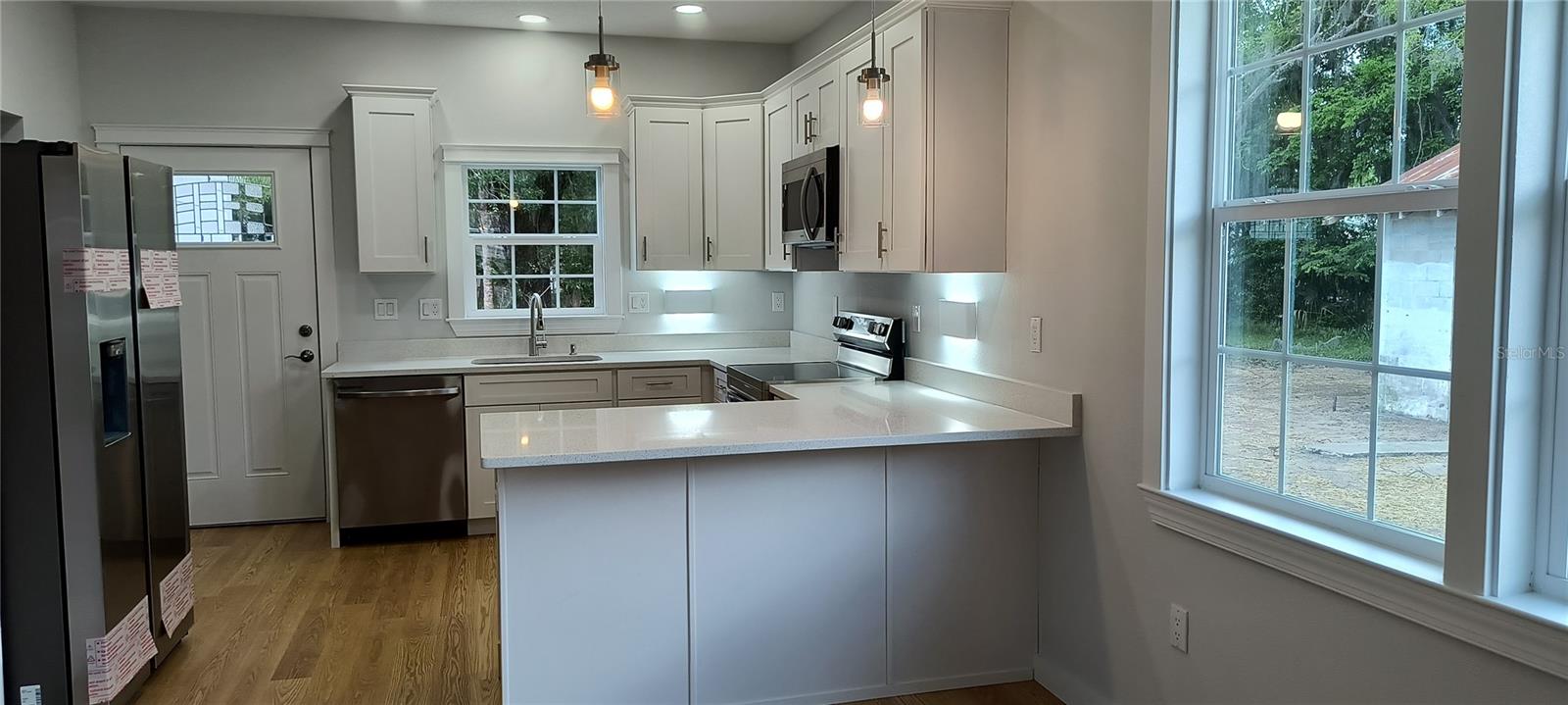 RAVENSWOOD - Residential