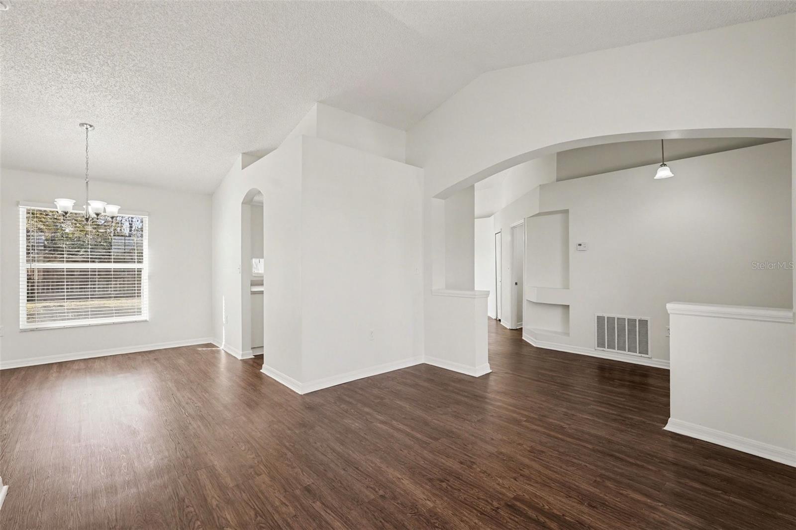 558 N HATCHER STREET SE