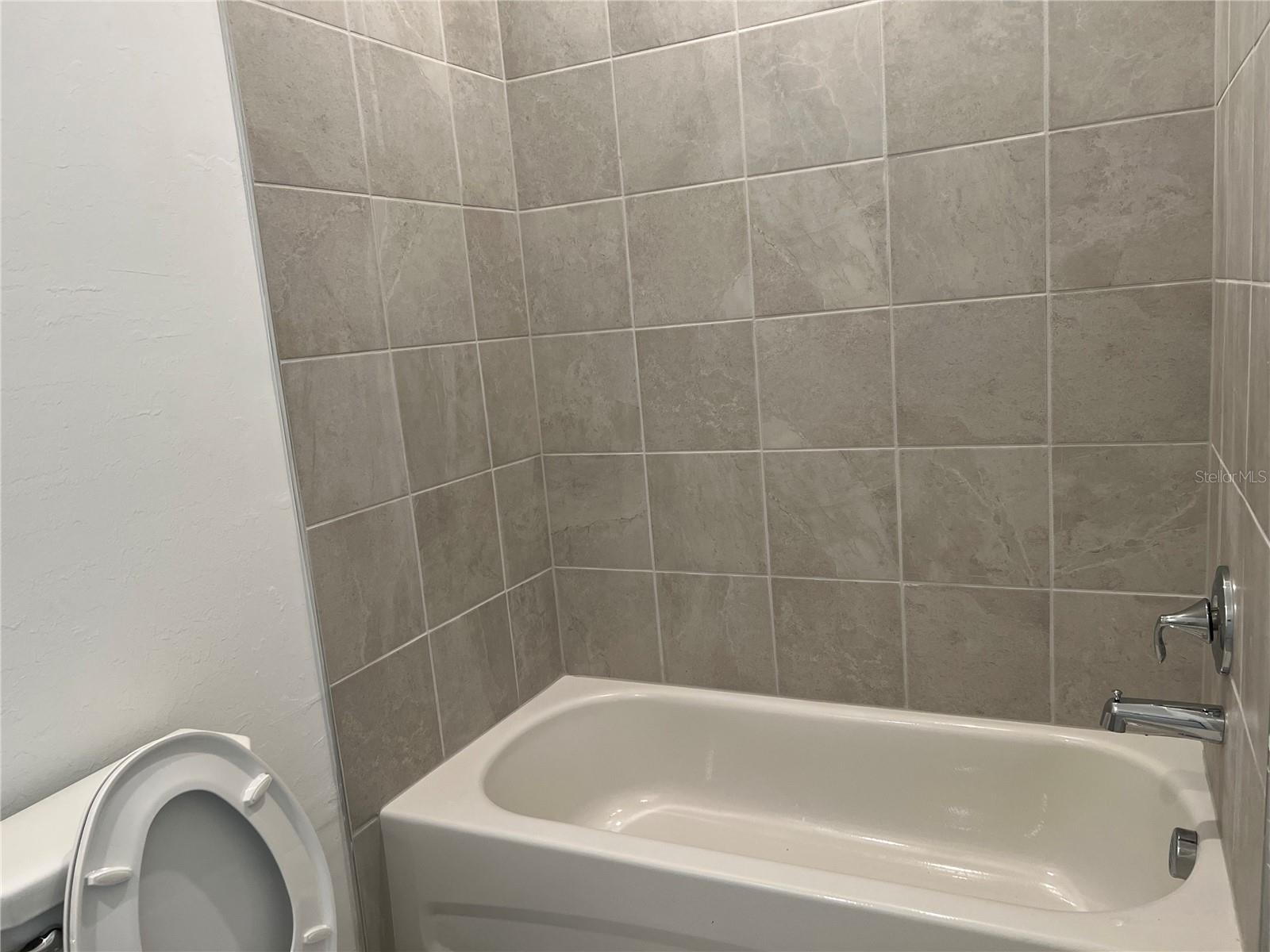 ANTIGUA/WELLEN PARK - Residential Lease