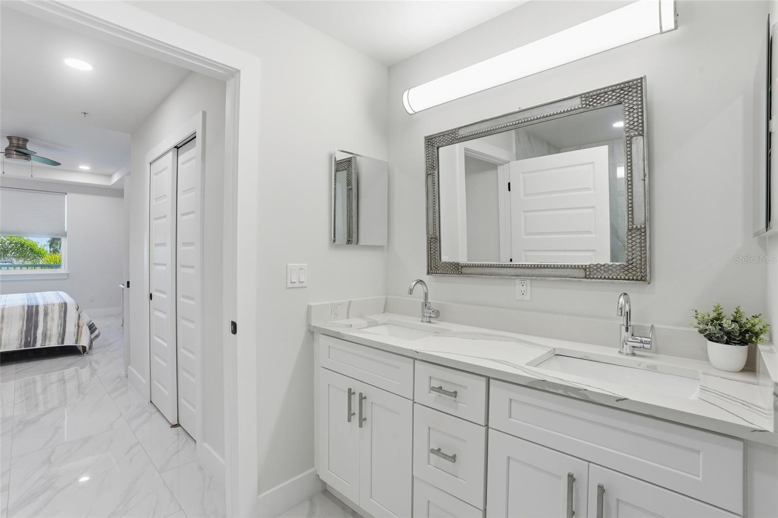 PARADISE POINTE - Residential