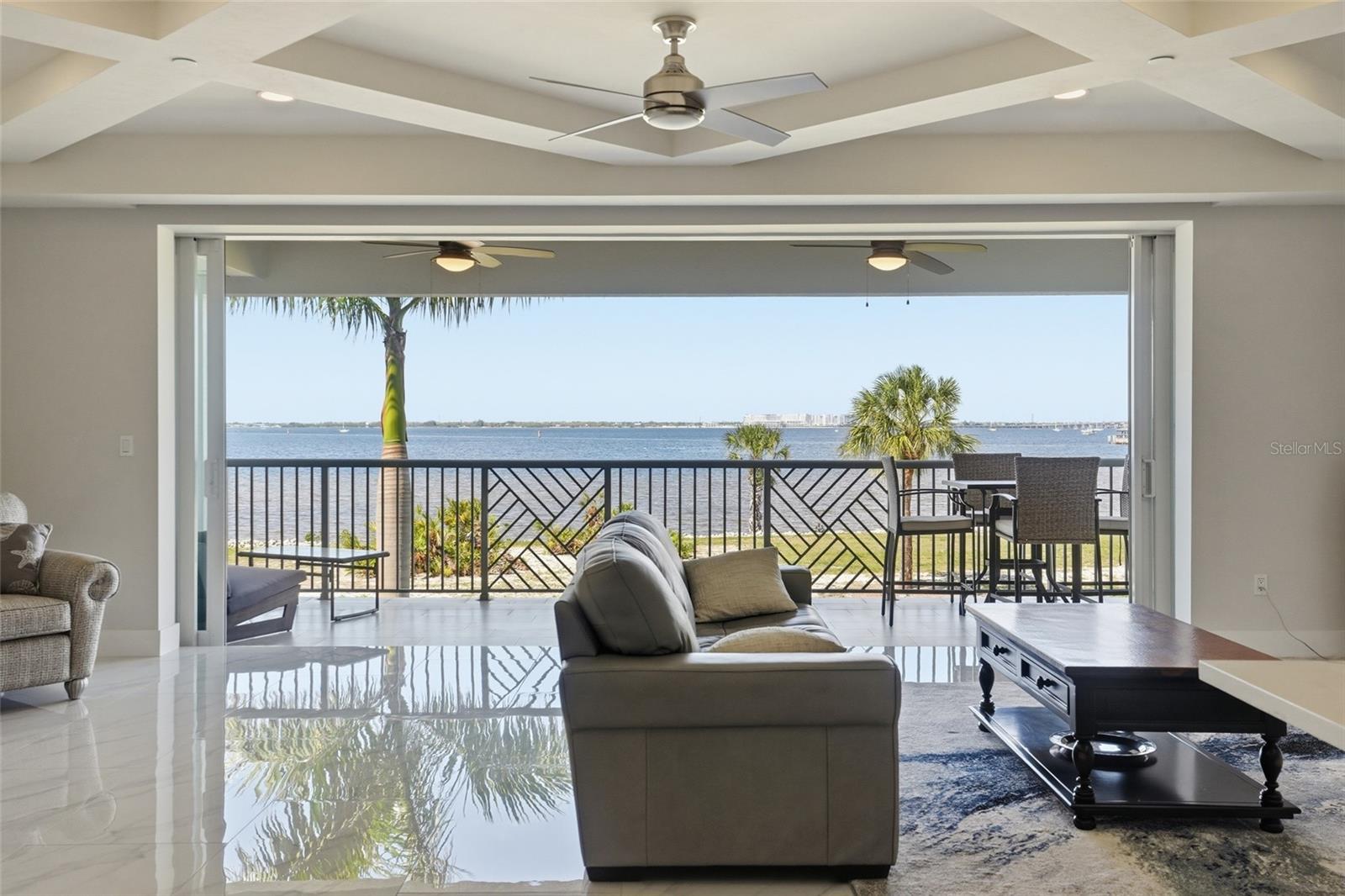 PARADISE POINTE - Residential