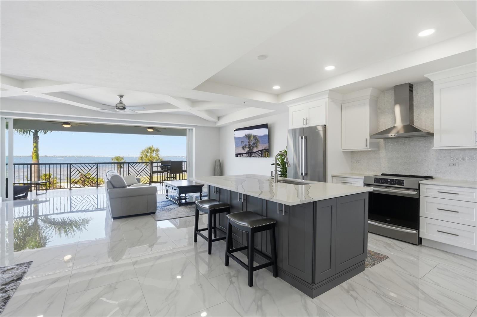 1425 PARK BEACH CIRCLE 124