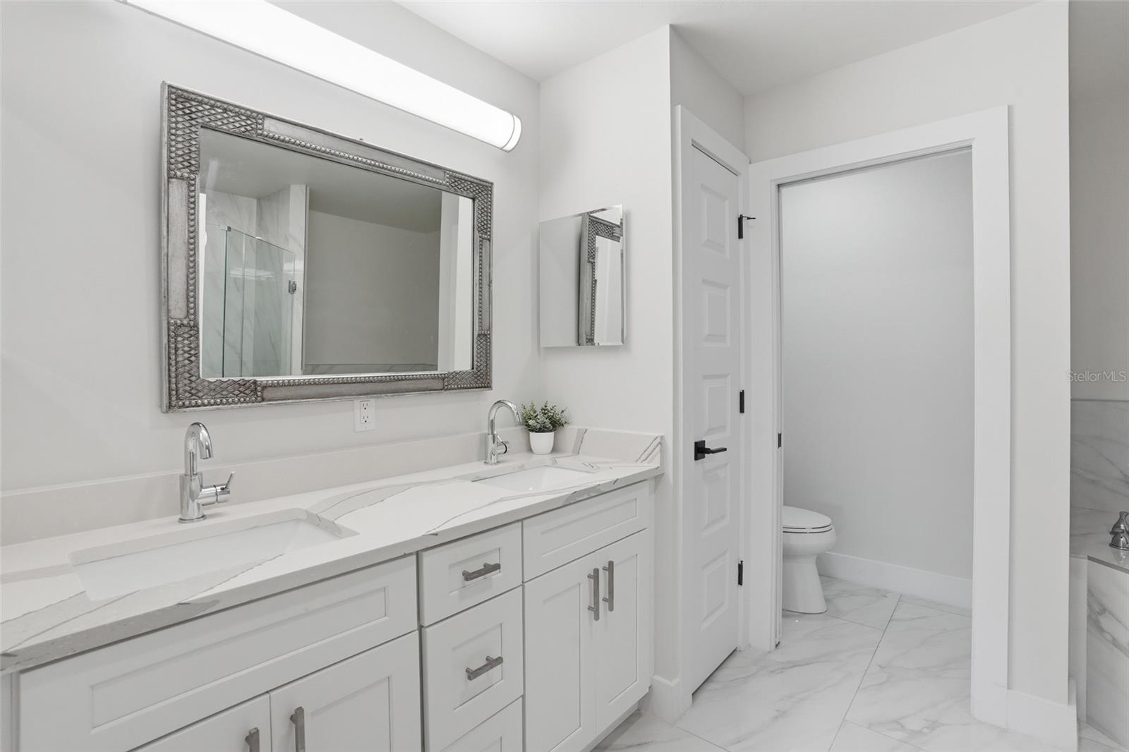 PARADISE POINTE - Residential