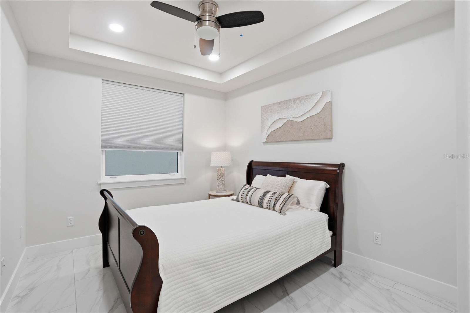 PARADISE POINTE - Residential