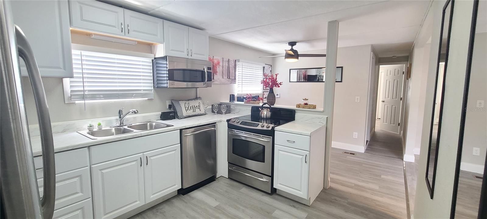 HALIFAX MOBILE ESTATES - Residential