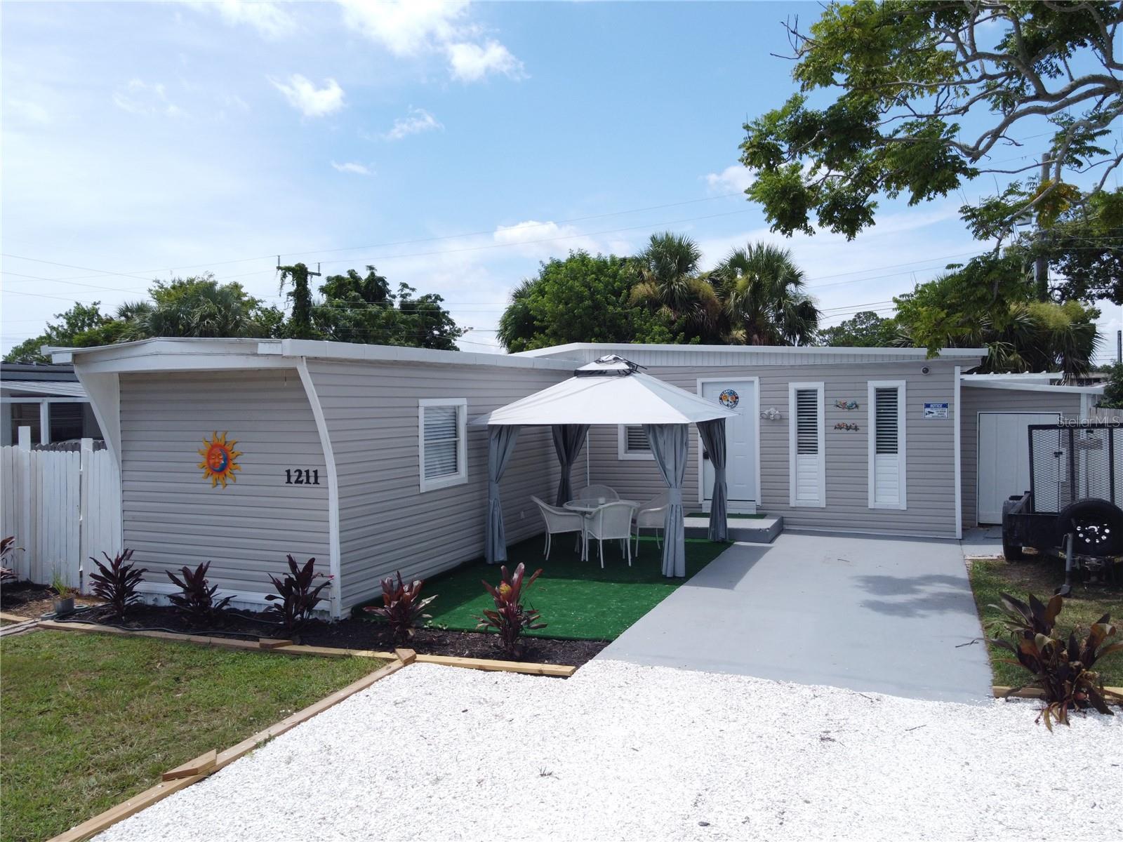 HALIFAX MOBILE ESTATES - Residential