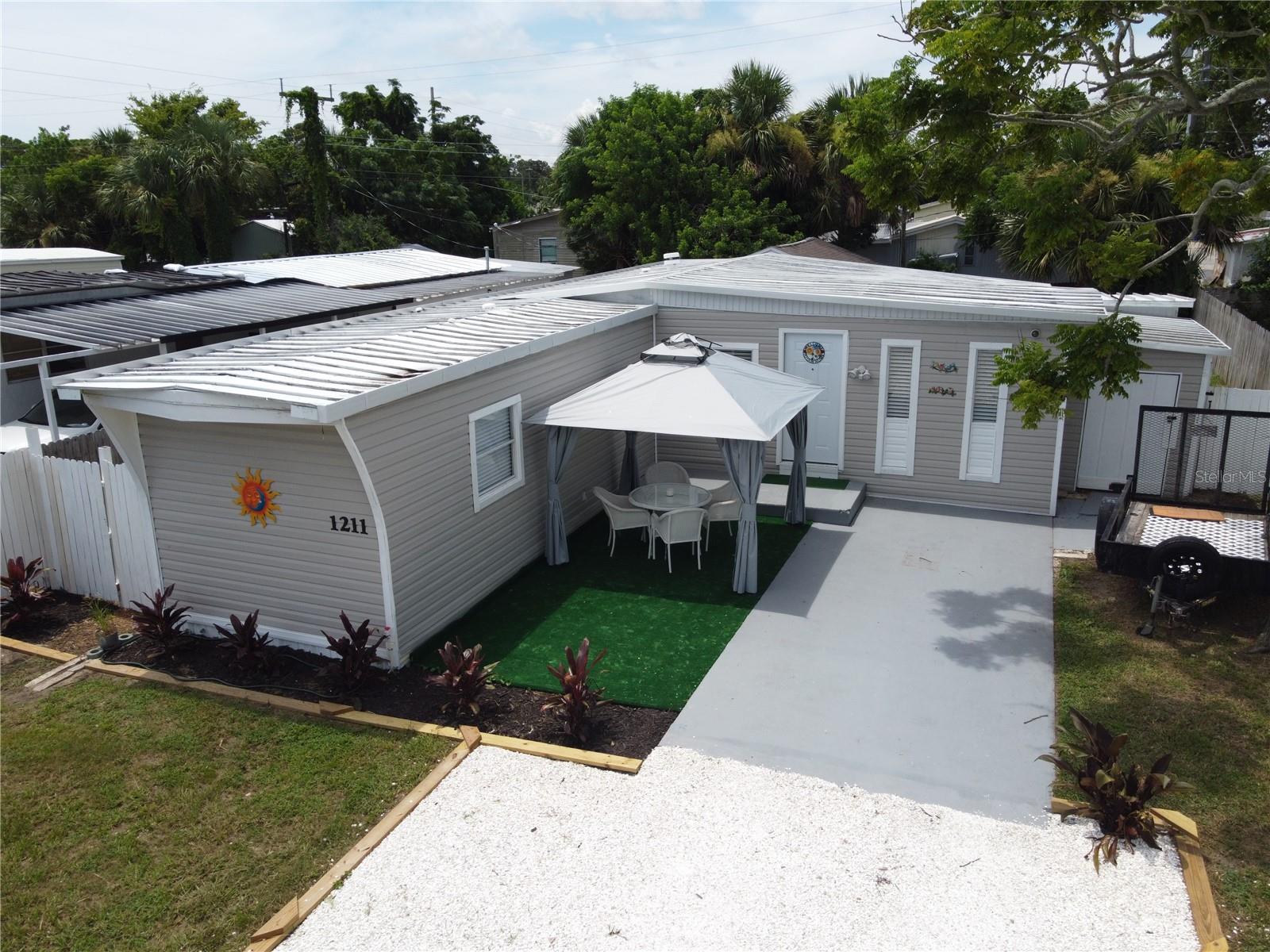 HALIFAX MOBILE ESTATES - Residential