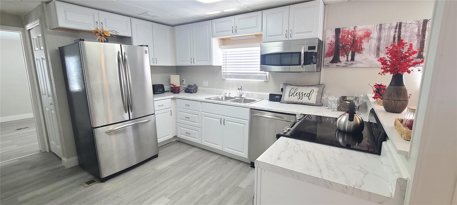 HALIFAX MOBILE ESTATES - Residential