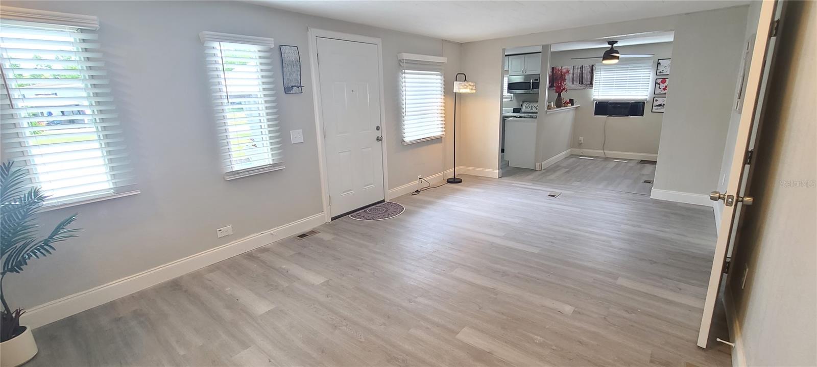 HALIFAX MOBILE ESTATES - Residential