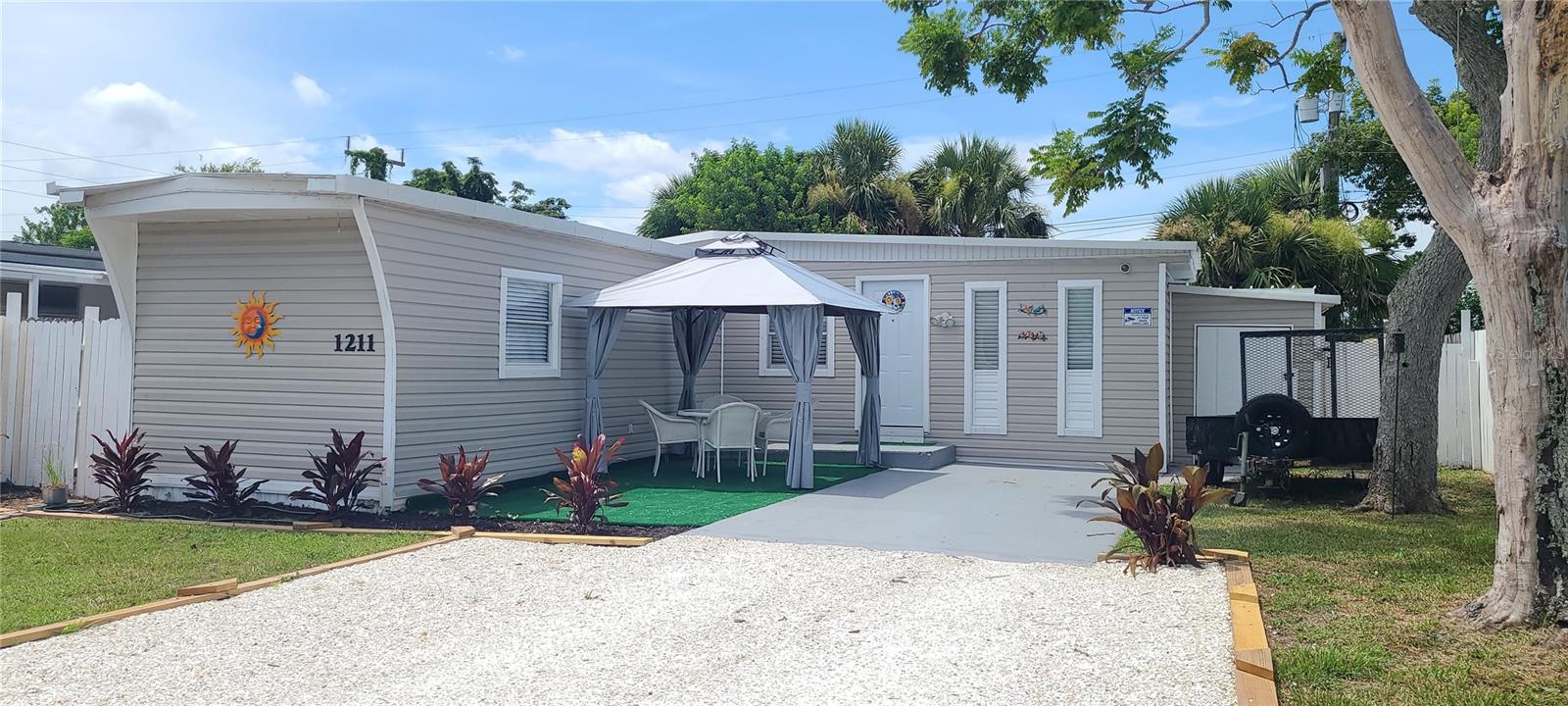 HALIFAX MOBILE ESTATES - Residential