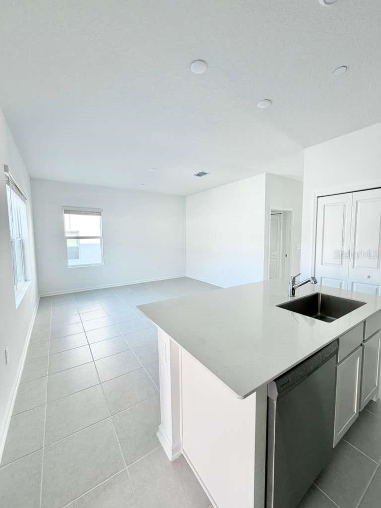 BRONSONS RDG - Residential Lease