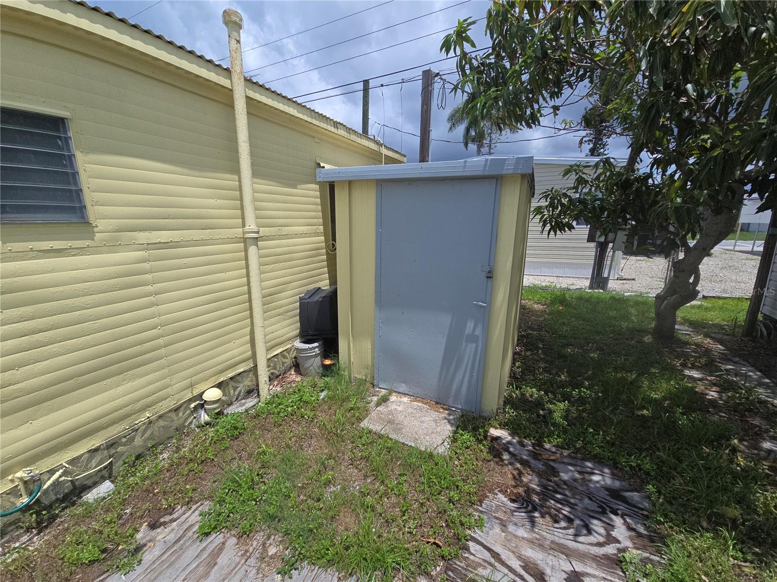 FAIR LANE ACRES FIRST ADD - Residential
