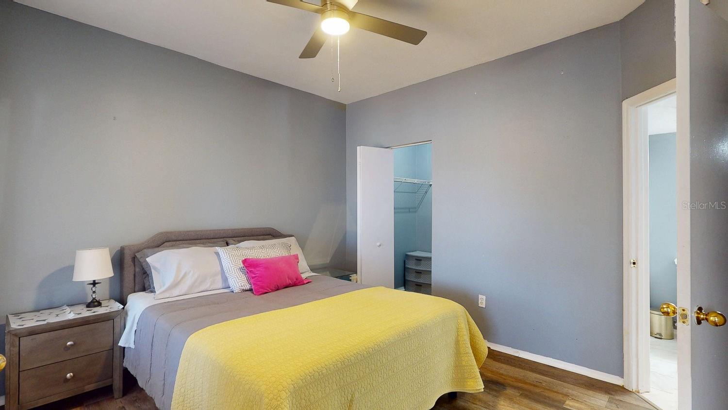 BEACHWAY CONDOS - Residential