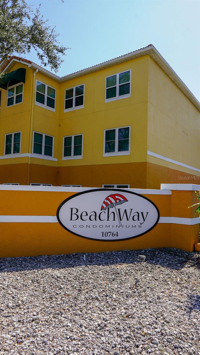 BEACHWAY CONDOS - Residential