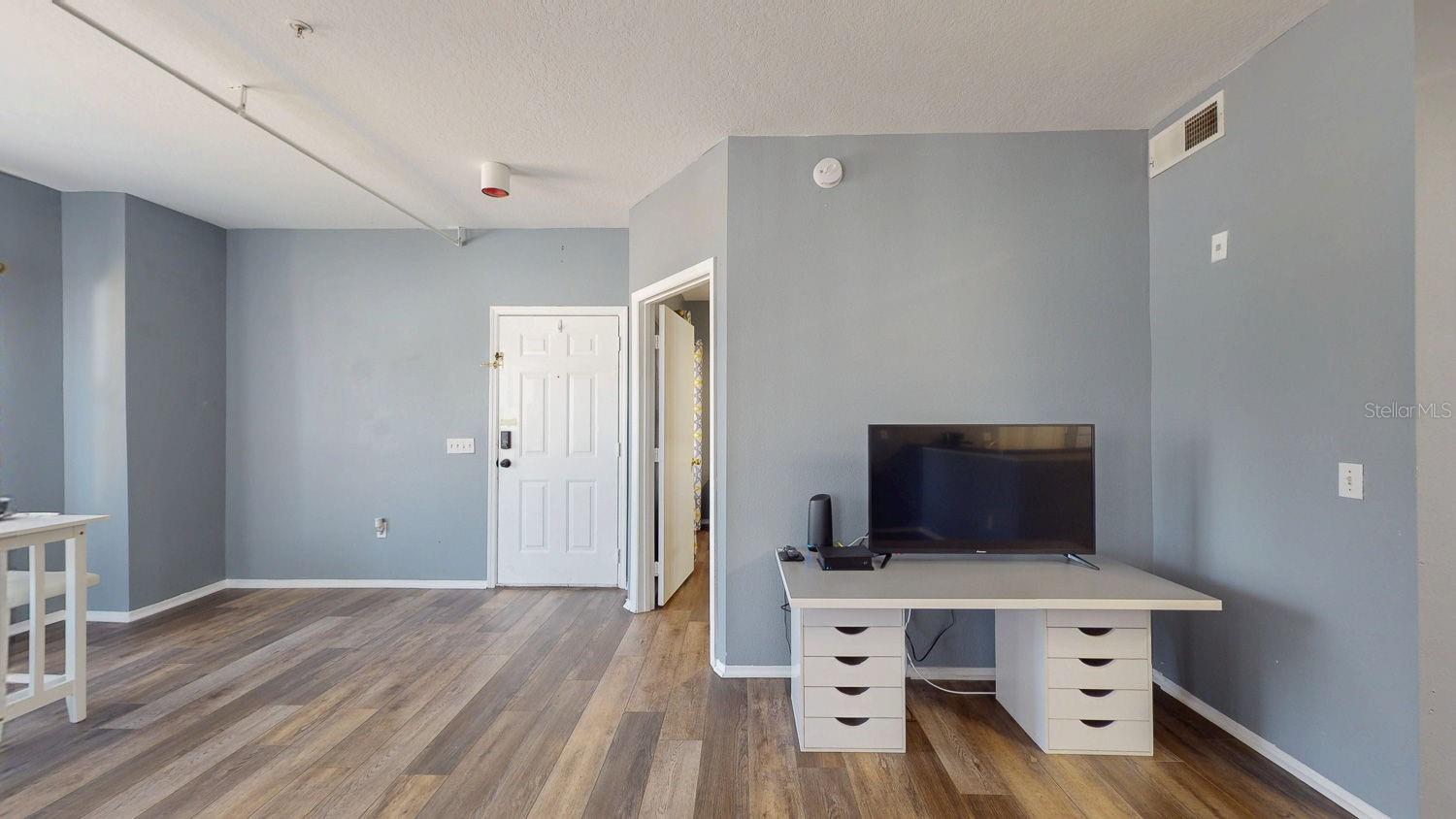 BEACHWAY CONDOS - Residential