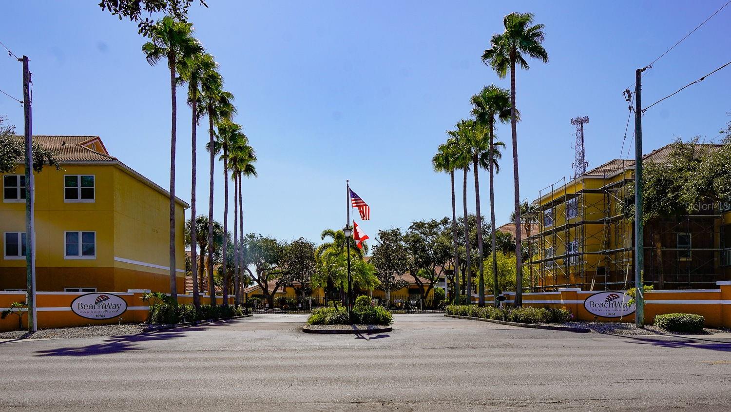 BEACHWAY CONDOS - Residential