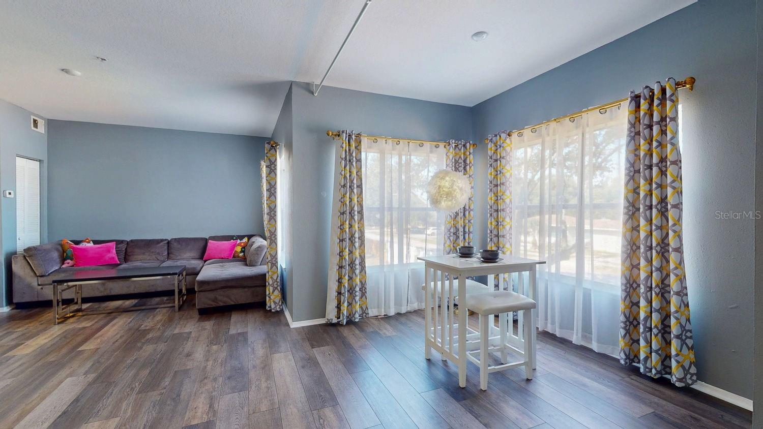 BEACHWAY CONDOS - Residential