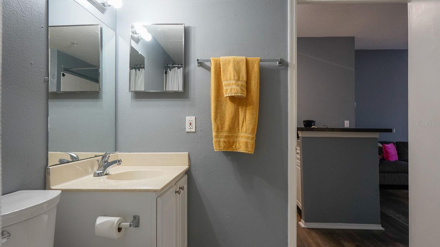 BEACHWAY CONDOS - Residential