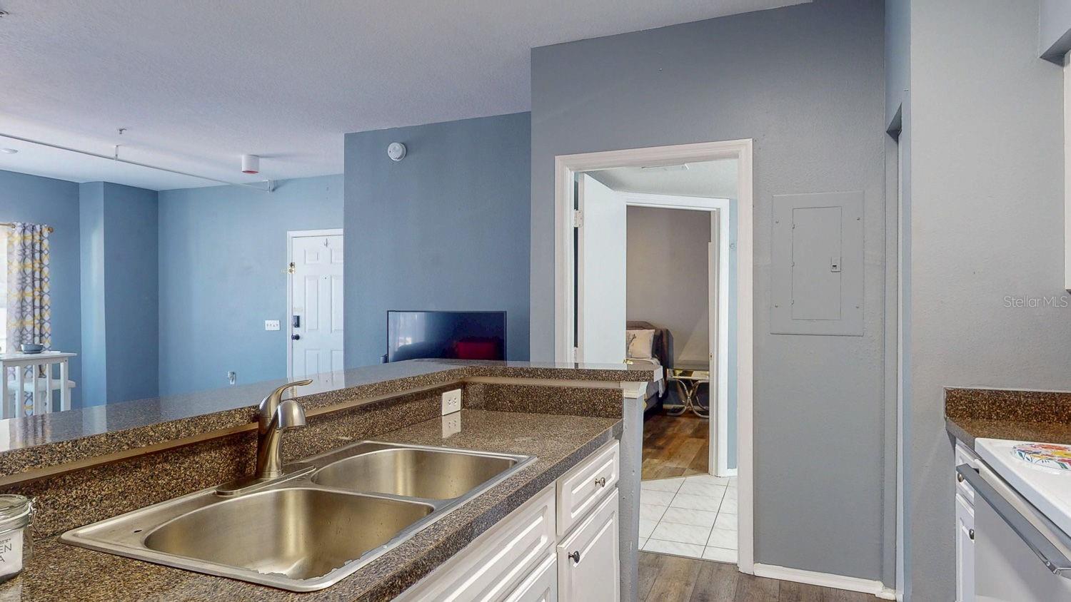 BEACHWAY CONDOS - Residential