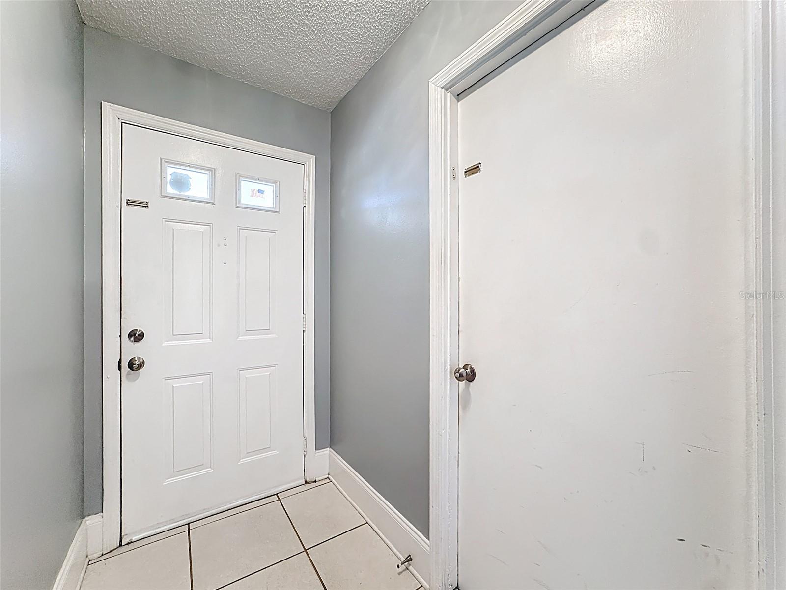 3717 NARROLINE DRIVE