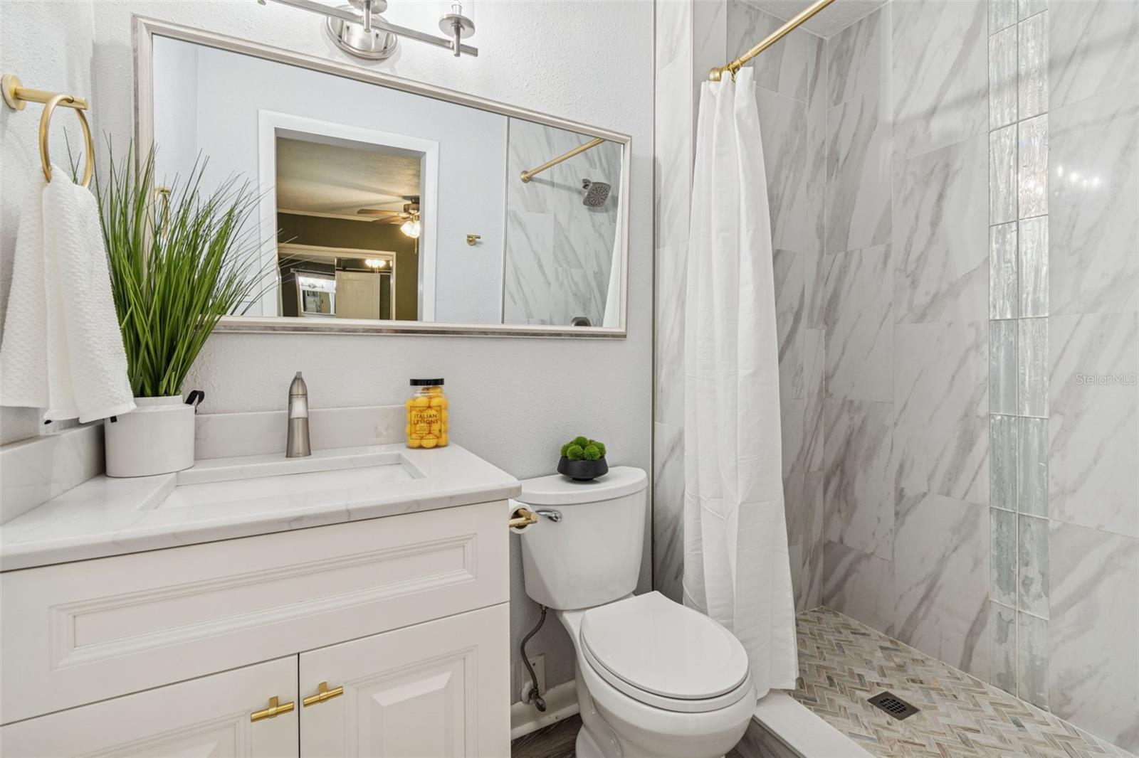 LOWRY LANE SUB - Residential