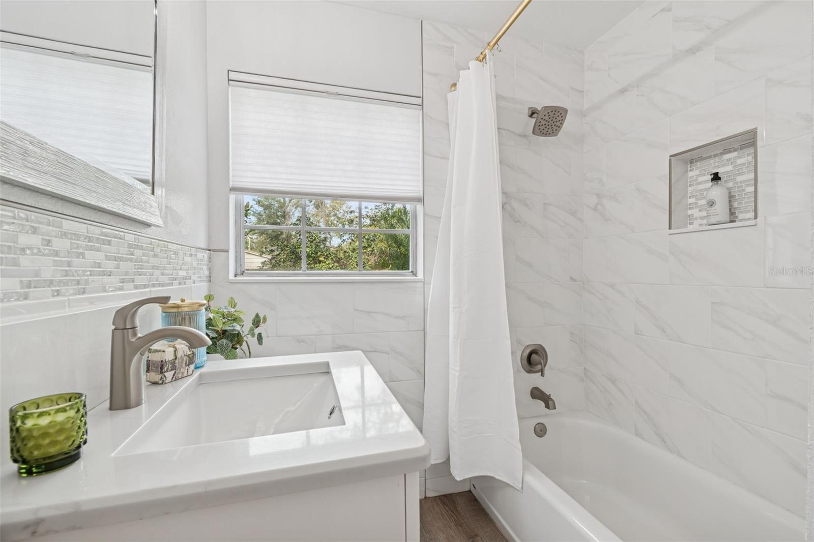 LOWRY LANE SUB - Residential