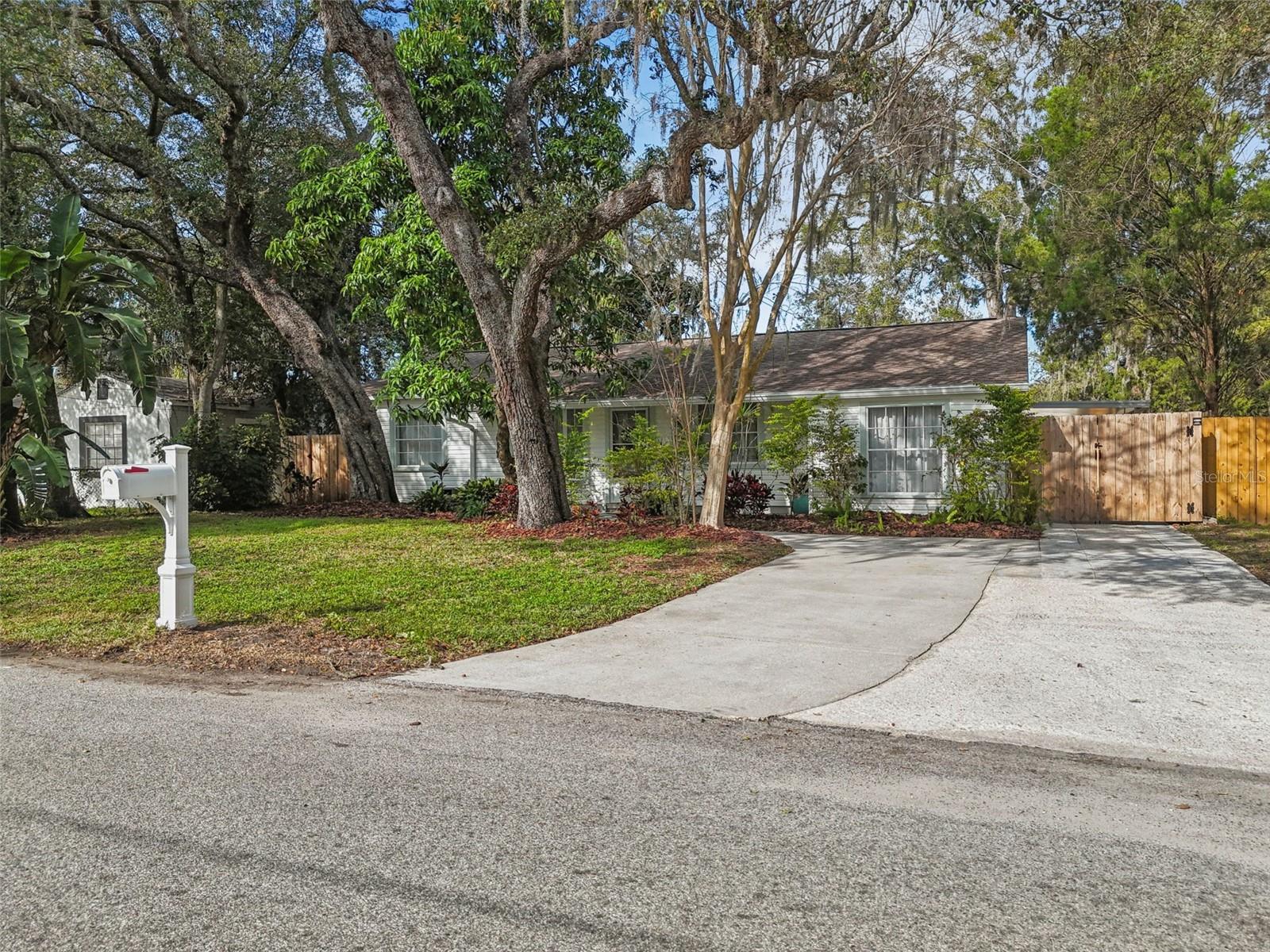 LOWRY LANE SUB - Residential