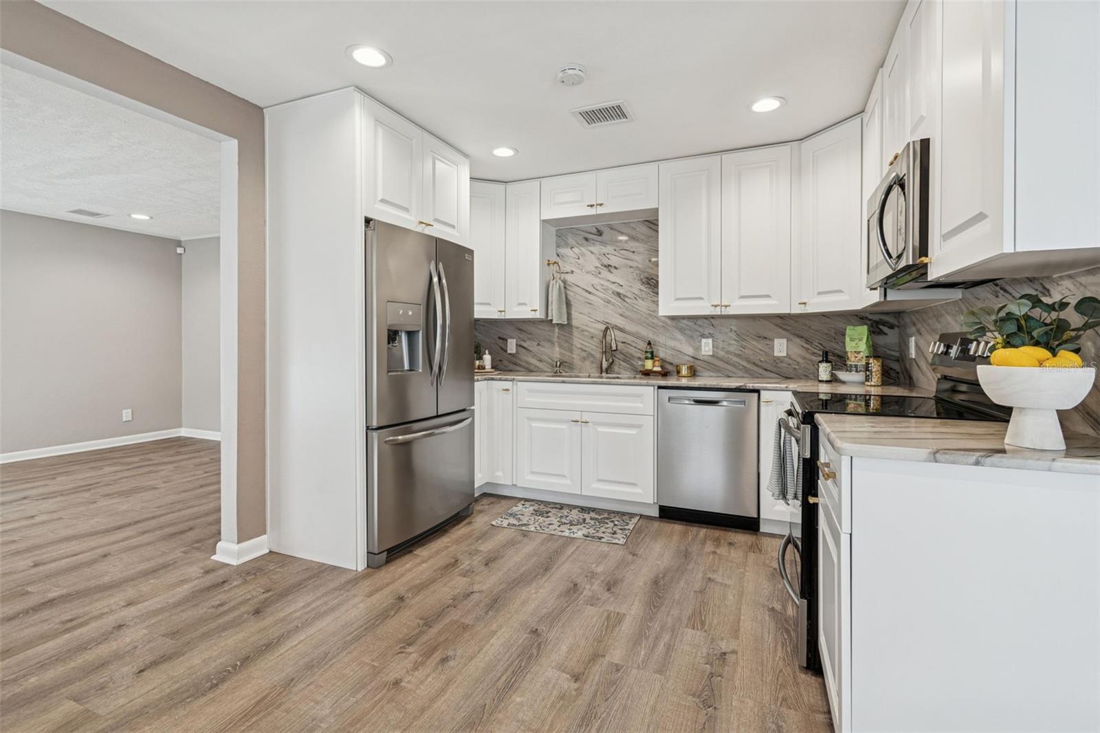 LOWRY LANE SUB - Residential