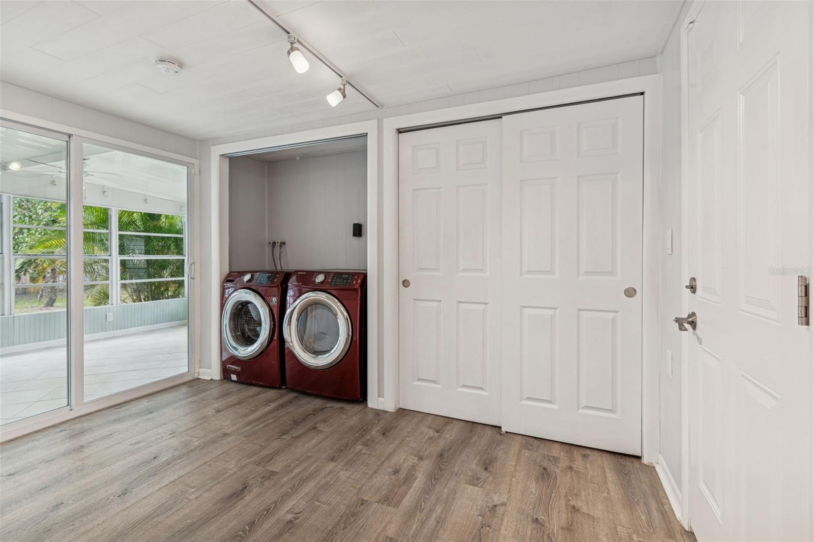 LOWRY LANE SUB - Residential