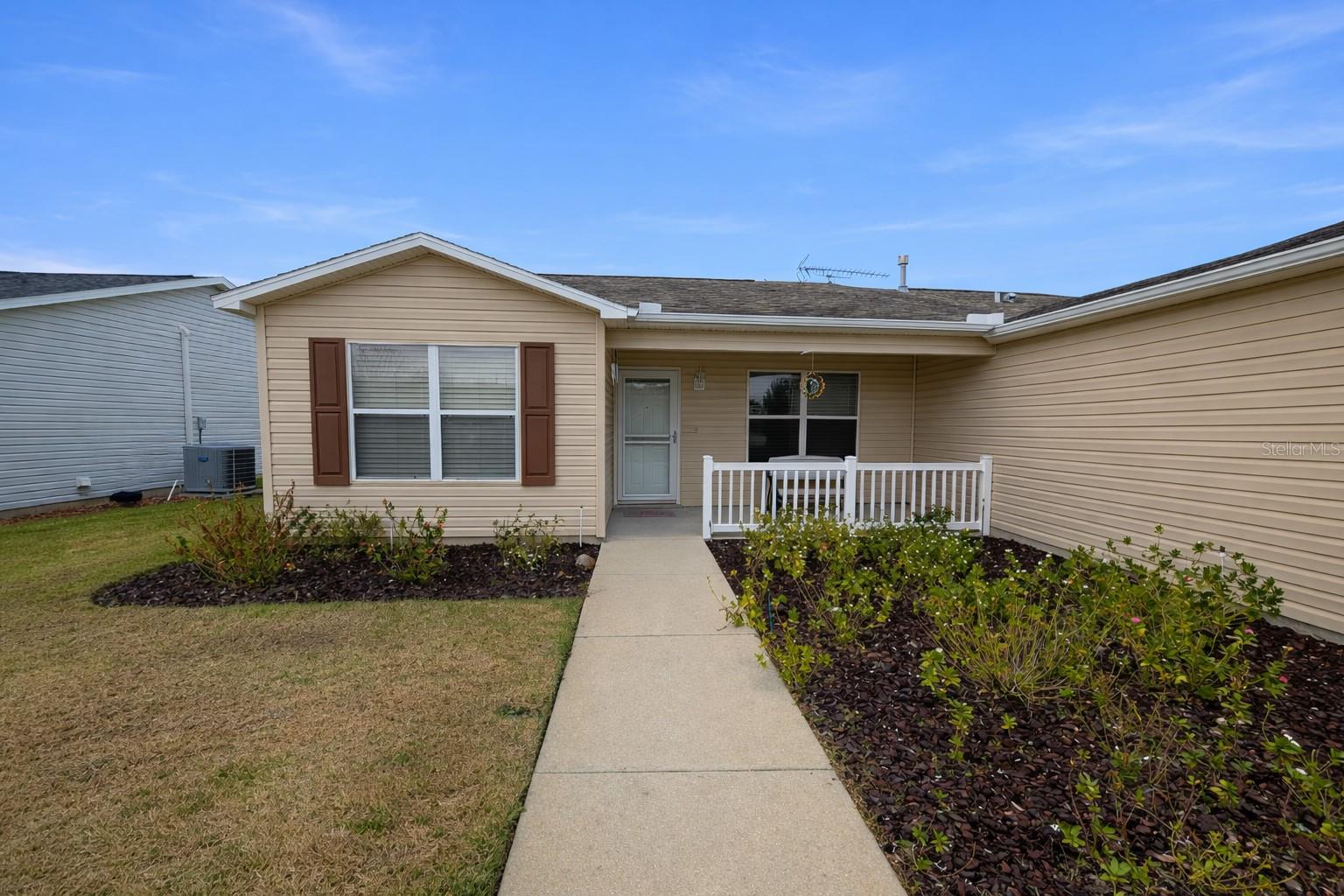 1369 SUFFIELD STREET